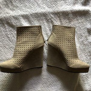 Michael Angelo Bootie Shoes 9 - Ivory - New